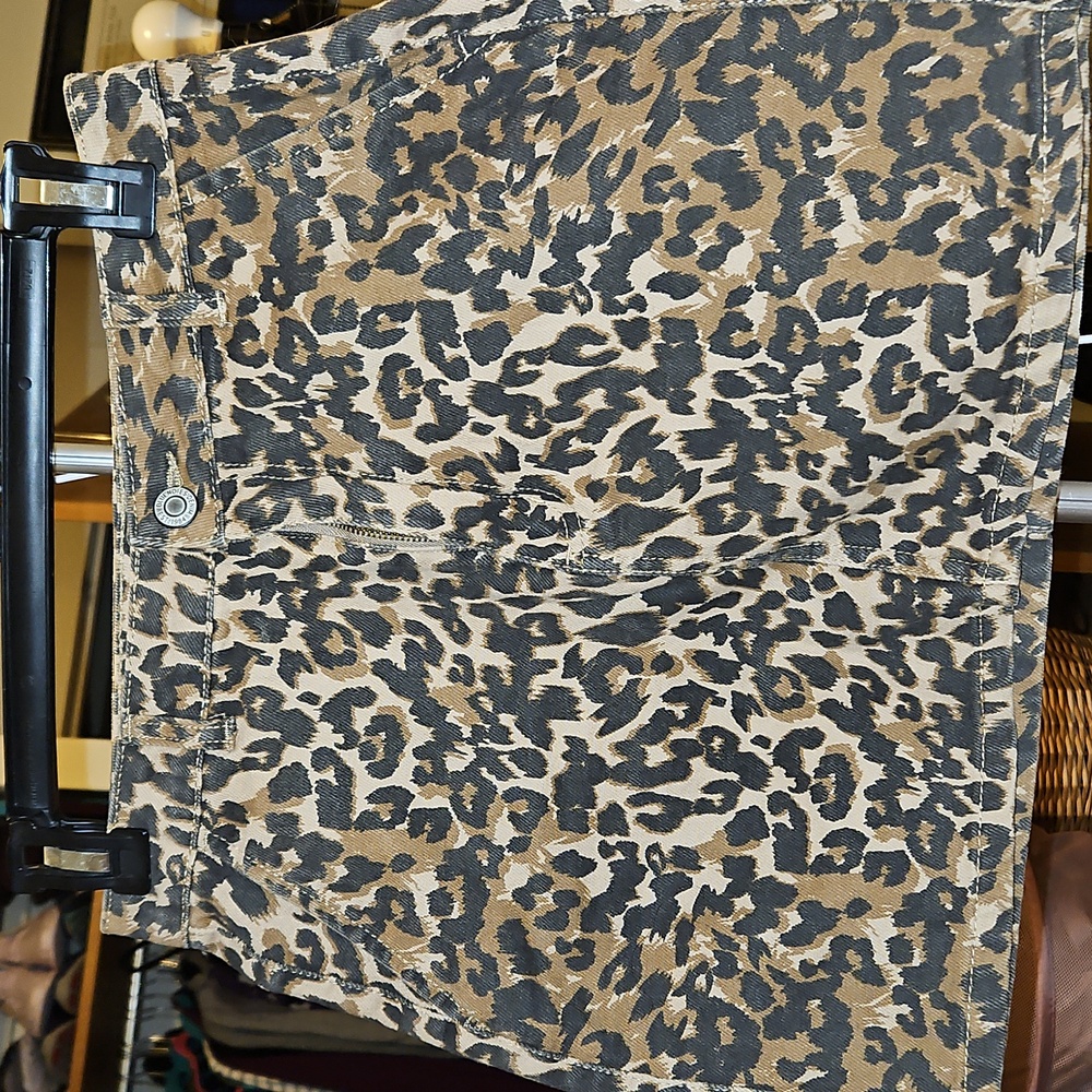 Bluenotes Tan and Black Leopard Print Mini Skirt Size 0